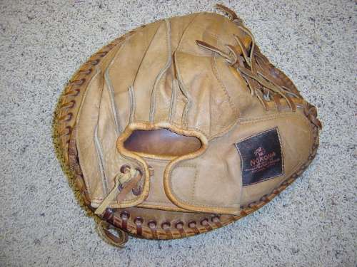 Dick Aylward Nokona CM57 Back